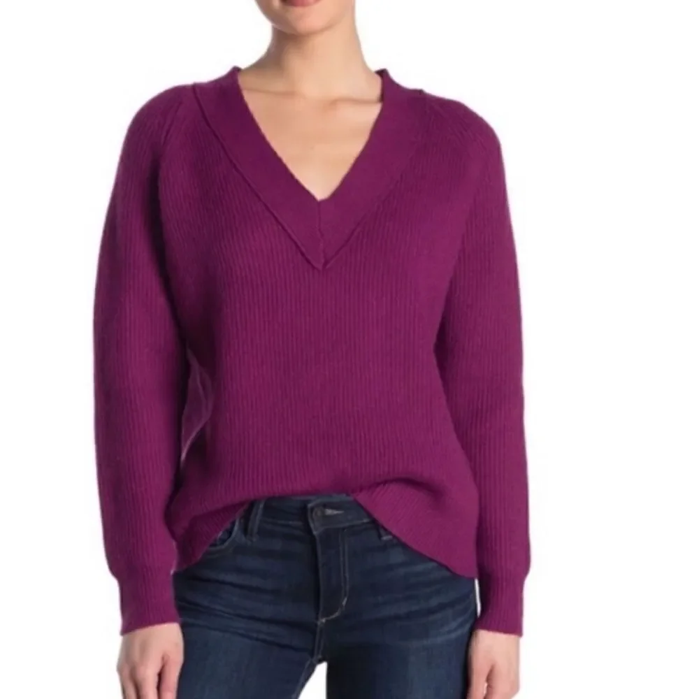 NEW FRNCH Paris Nordstrom’s Fuchsia V Neck Sweater S/M